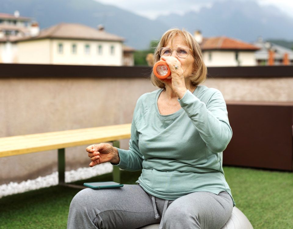 tratament-naturist-pentru-slabit-la-menopauza